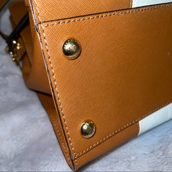 MK Large Hamilton Tote - Picture 5 of 13